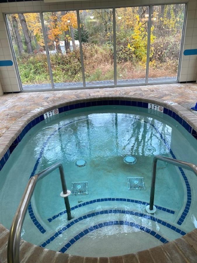 איסט סטרודסבורג Pocono Villas Resort מראה חיצוני תמונה